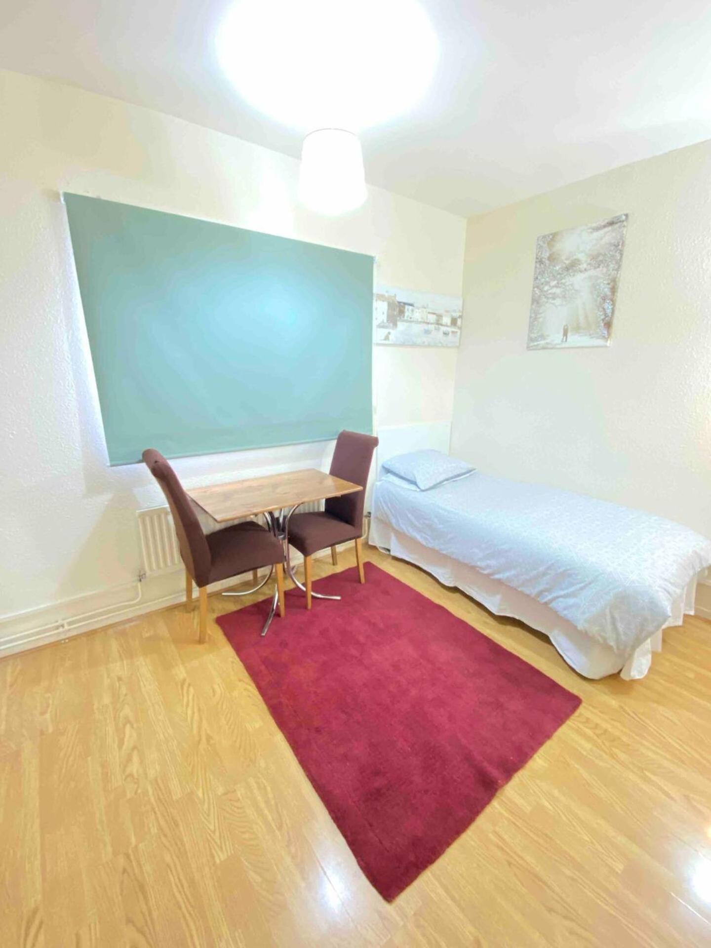 Single Room - Kings Cross, Female Only,, Guest Rooms Лондон Екстериор снимка